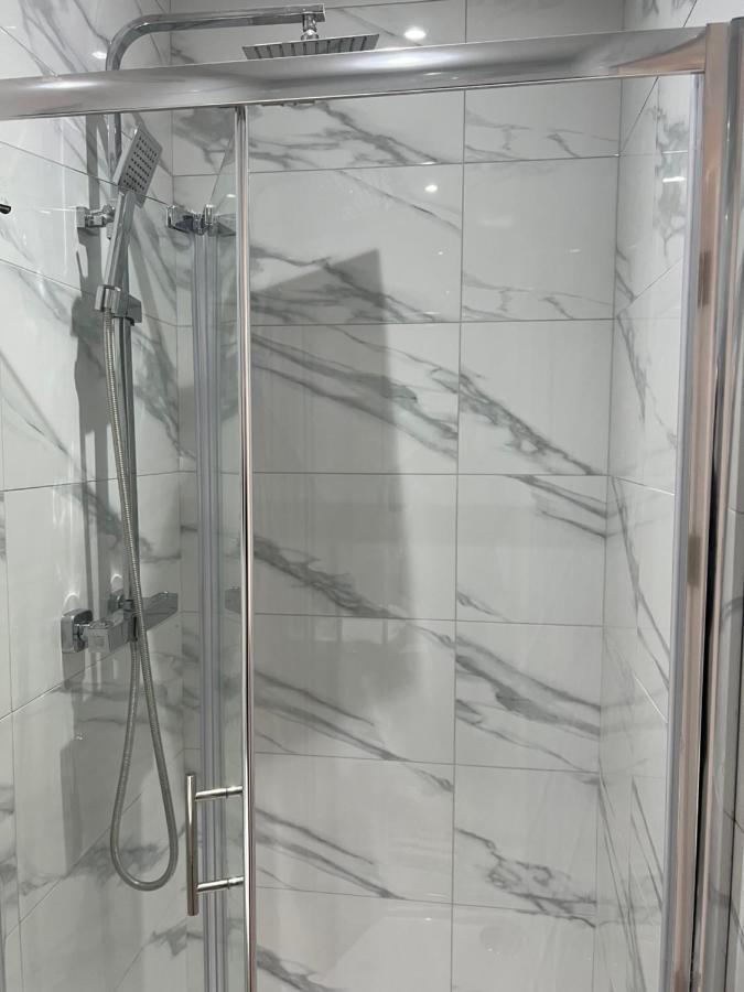 Park View Serviced Apartment - Next To Northolt Tube Station - Near Central London & Wembley Экстерьер фото