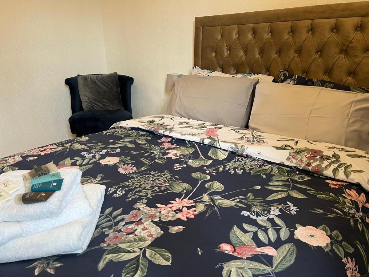 Park View Serviced Apartment - Next To Northolt Tube Station - Near Central London & Wembley Экстерьер фото