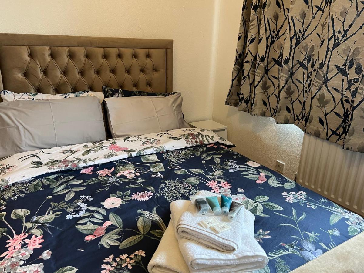 Park View Serviced Apartment - Next To Northolt Tube Station - Near Central London & Wembley Экстерьер фото